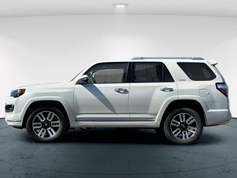 Used 2016 Toyota 4Runner Limited AWD/4WD image 9