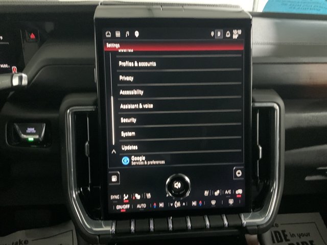 Used 2025 GMC Yukon XL Denali AWD/4WD image 40