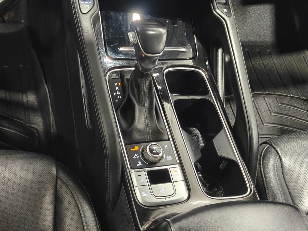 Used 2023 Kia Telluride EX w/ EX Captain's Chair Package AWD/4WD image 9