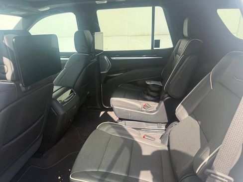Used 2025 Cadillac Escalade Sport w/ Touring Package AWD/4WD image 7