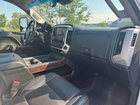 Used 2015 GMC Sierra 2500 SLT AWD/4WD image 17