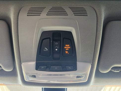 Used 2018 BMW 320i Sedan w/ Convenience Package image 53