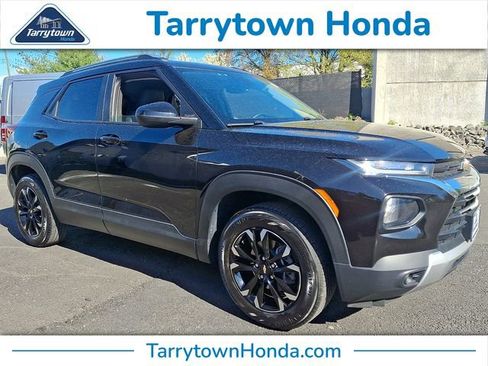 Used 2022 Chevrolet TrailBlazer LT w/ Premium Seating Package AWD/4WD image 1