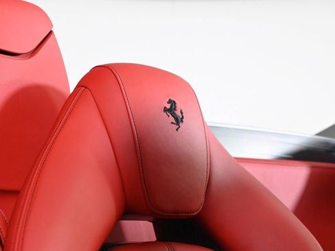 Certified 2022 Ferrari F8 Tributo RWD image 20