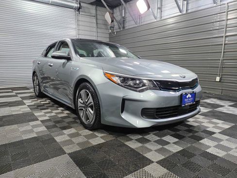 Used 2017 Kia Optima EX w/ Technology Package image 4