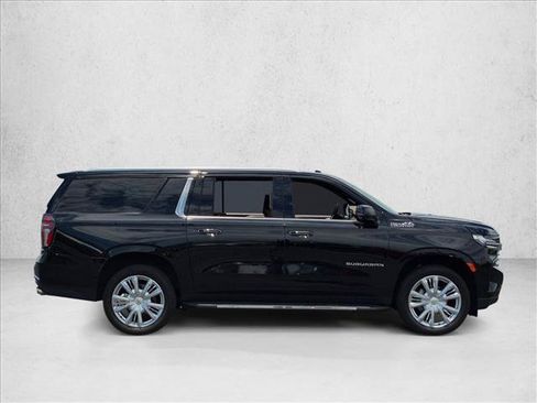 Used 2024 Chevrolet Suburban High Country w/ Advanced Technology Package AWD/4WD image 4