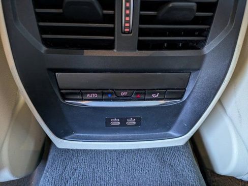 Used 2021 BMW 330i Sedan w/ Convenience Package image 18