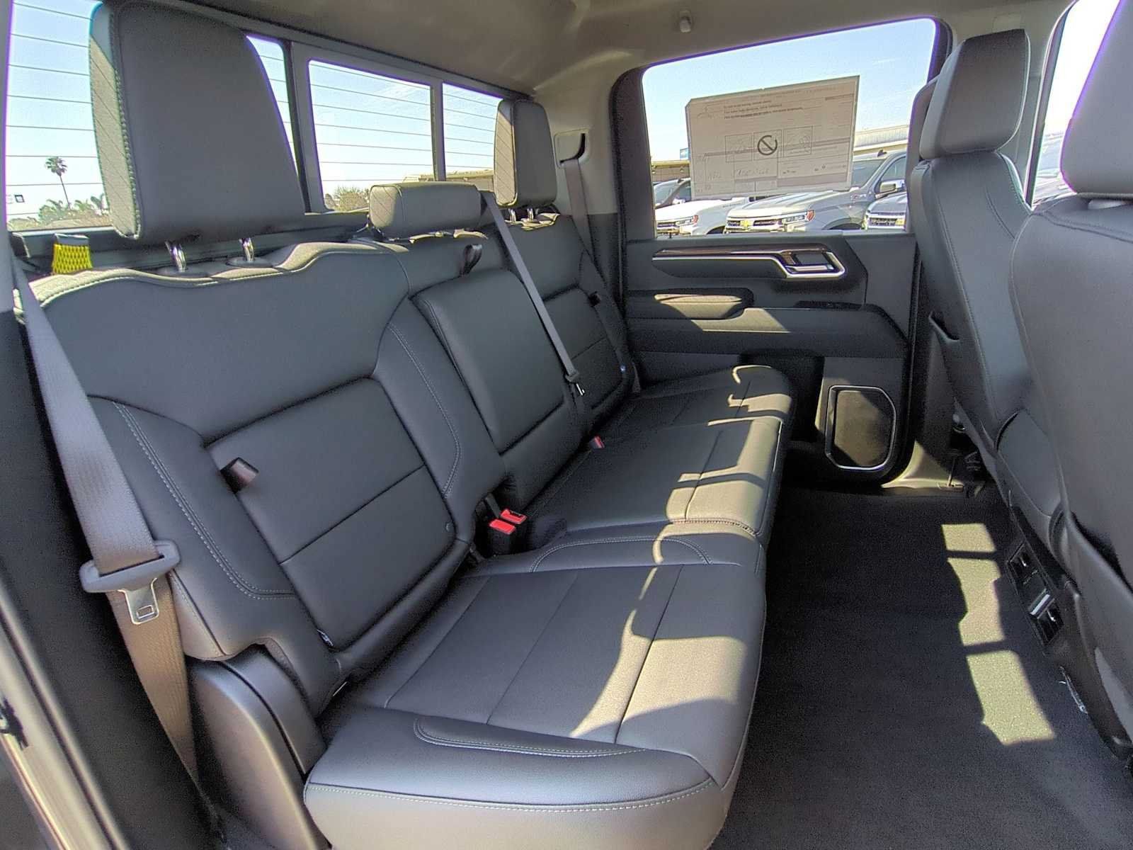 New 2026 Chevrolet Silverado 2500 LT w/ Leather Package AWD/4WD image 26