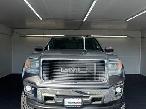 Used 2015 GMC Sierra 1500 SLT w/ SLT Preferred Package AWD/4WD image 19