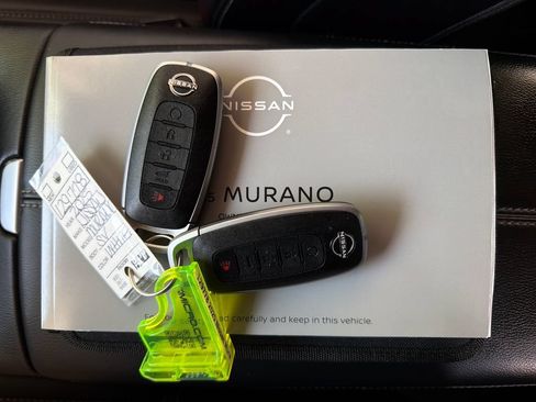 Used 2025 Nissan Murano SV FWD image 34