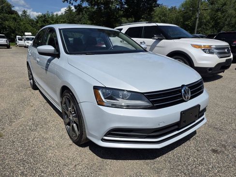 Used 2017 Volkswagen Jetta S w/ Jetta S Cold Weather Package FWD image 8