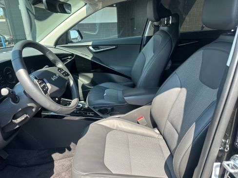 Used 2023 Kia Niro Wind w/ Wind Preserve Package FWD image 9