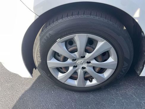 Used 2021 Toyota Corolla LE FWD image 7