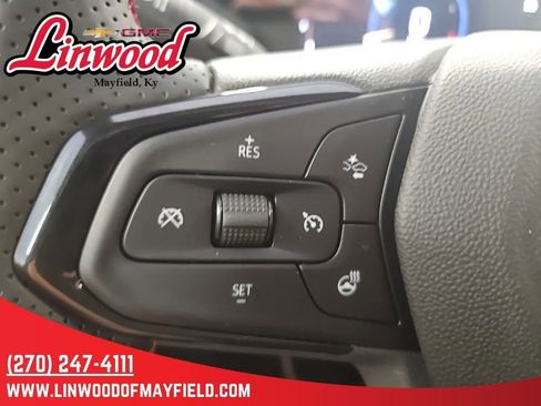 New 2026 Chevrolet Trax RS w/ Sunroof Package FWD image 19