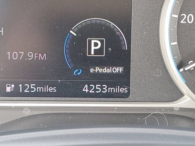 Used 2025 Nissan Leaf S FWD image 16