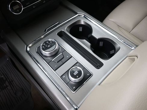 Used 2020 Ford Expedition Max XLT w/ FX4 Off-Road Package image 15