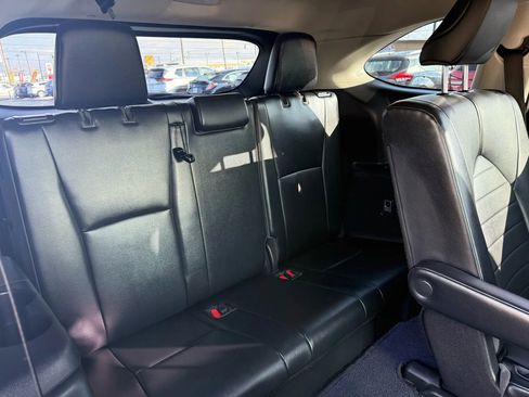 Used 2021 Toyota Highlander XLE image 30