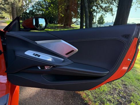 Used 2020 Chevrolet Corvette Stingray Preferred Cpe w/ 2LT Preferred Equipment Group image 31