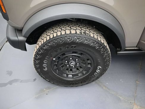 Used 2026 Ford Bronco Badlands AWD/4WD image 36