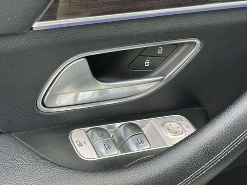 Used 2022 Mercedes-Benz GLE 350 4MATIC image 17
