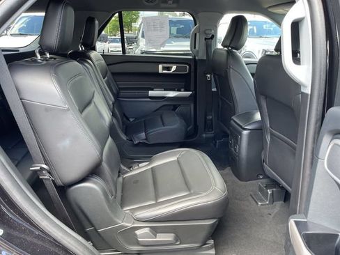 Certified 2023 Ford Explorer XLT w/ Equipment Group 202A AWD/4WD image 23
