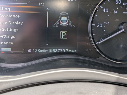 Used 2022 Nissan Kicks SR w/ Interior Electronics Package FWD image 27