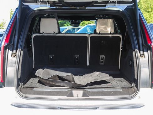 Used 2021 Cadillac Escalade ESV Sport w/ Driver Assist Tech Package AWD/4WD image 24