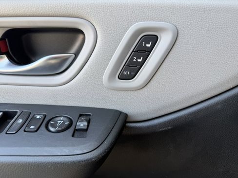 Used 2024 Honda Pilot Touring image 31