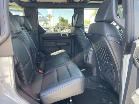 New 2026 Ford Bronco Badlands w/ Sasquatch Package AWD/4WD image 24