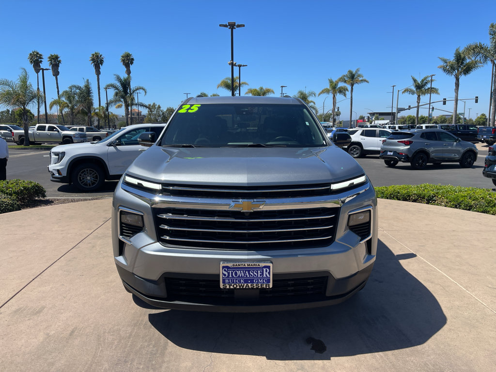 Used 2025 Chevrolet Traverse LT FWD image 14