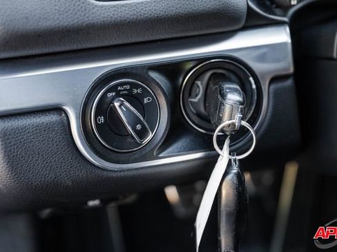 Used 2016 Porsche Cayman image 54