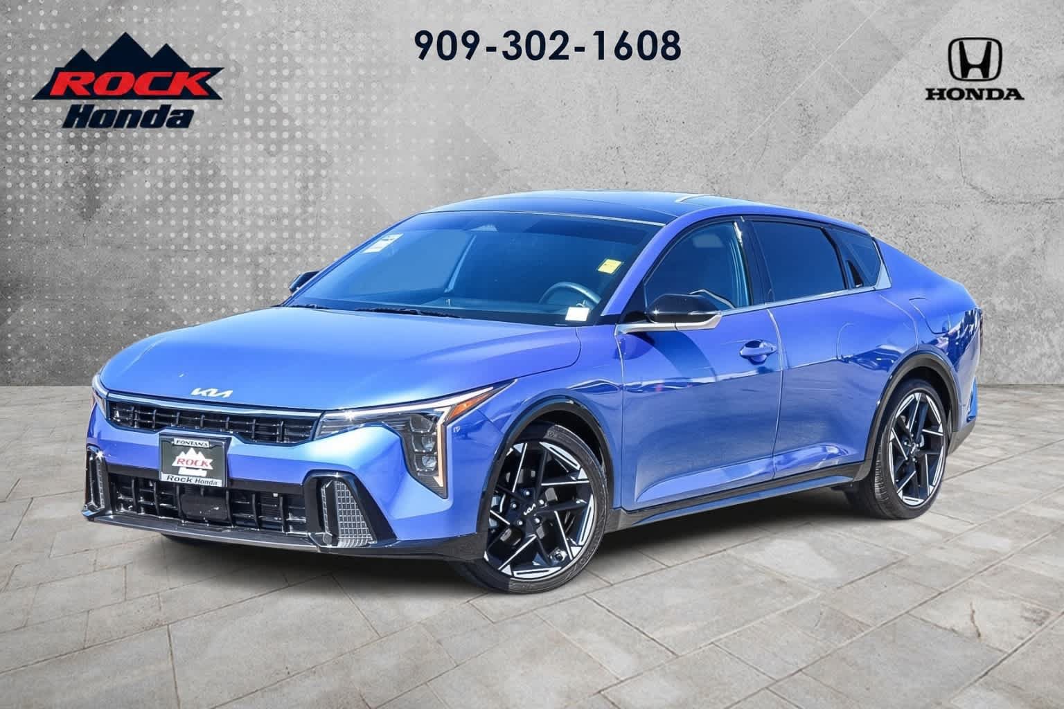 Used 2025 Kia K4 GT-Line w/ GT-Line Premium Package FWD image 1