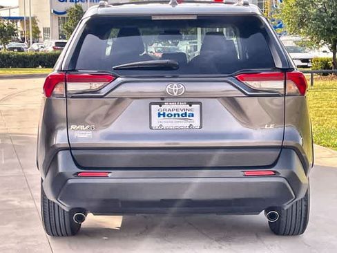 Used 2021 Toyota RAV4 LE w/ Carpet Mat Package (TMS) FWD image 6