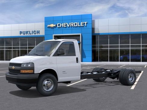 New 2025 Chevrolet Express 4500 w/ Power Convenience Package image 2