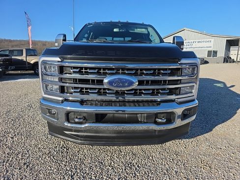 Used 2023 Ford F350 Lariat w/ Chrome Package image 2