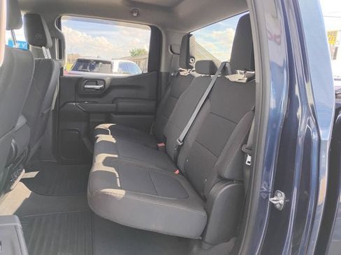Used 2022 Chevrolet Silverado 1500 LT AWD/4WD image 9