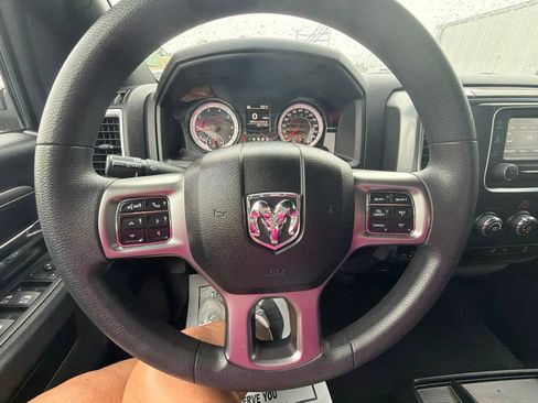 Used 2024 RAM 1500 Warlock AWD/4WD image 32