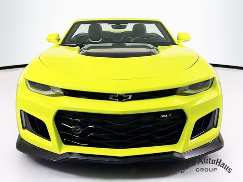 Used 2019 Chevrolet Camaro ZL1 image 2