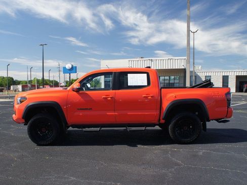 Used 2023 Toyota Tacoma TRD Pro AWD/4WD image 14