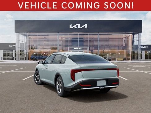 New 2026 Kia K4 FWD image 4