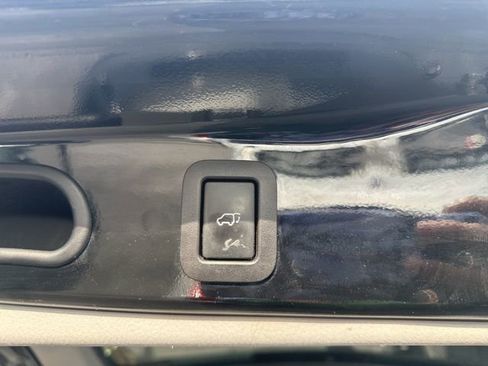 Used 2015 Toyota Highlander Limited image 7