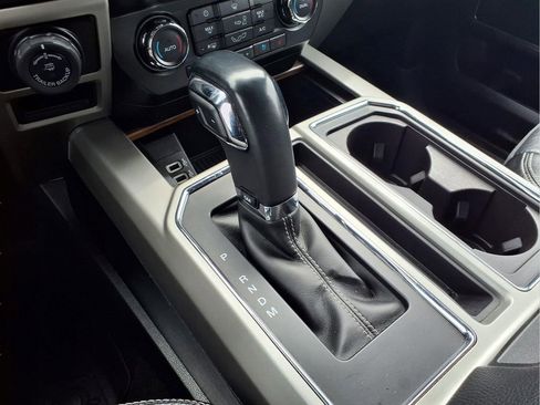 Used 2019 Ford F150 Lariat w/ Trailer Tow Package AWD/4WD image 12