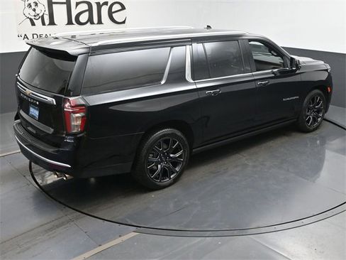 Certified 2023 Chevrolet Suburban High Country image 42