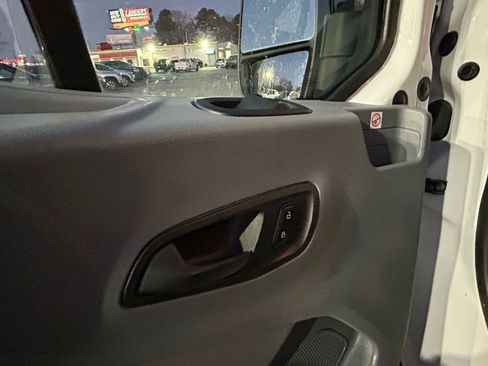 Used 2019 Ford Transit 150 XLT image 12