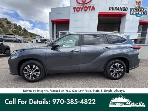 Used 2023 Toyota Highlander XLE image 3