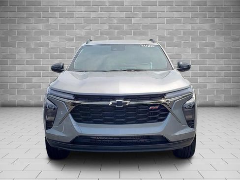 Used 2026 Chevrolet Trax RS w/ Driver Confidence Package FWD image 2
