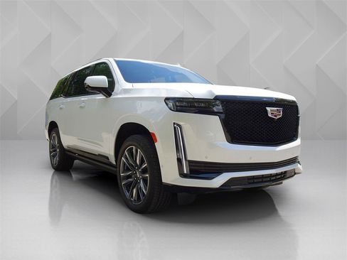 Certified 2024 Cadillac Escalade Sport w/ Touring Package image 7