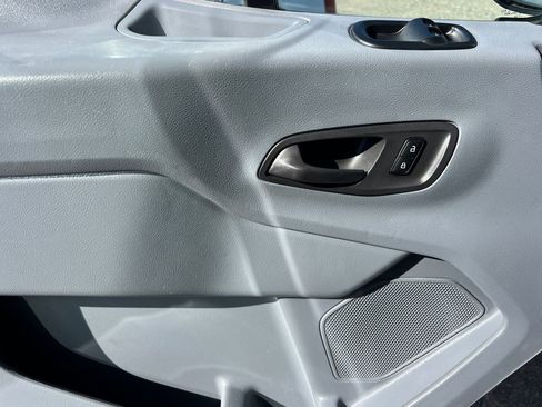 Certified 2018 Ford Transit 150 XL image 12