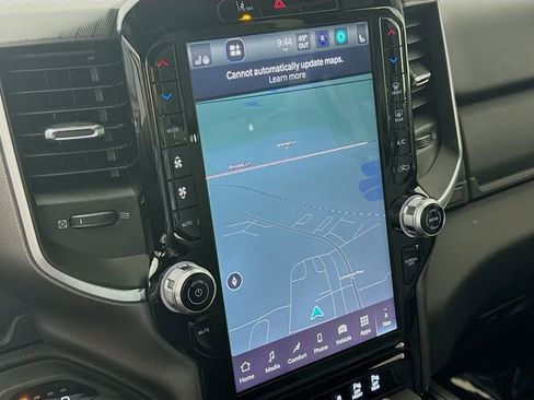 New 2026 RAM 1500 4x4 Crew Cab image 13