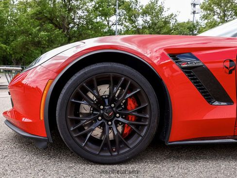 Used 2016 Chevrolet Corvette Z06 w/ 3LZ Preferred Equipment Group RWD image 4